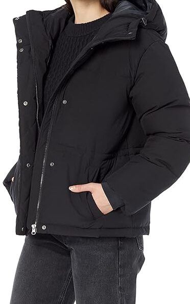 Amazon Essentials Women's Short Waisted Puffer Jacket (Available in Plus Size)